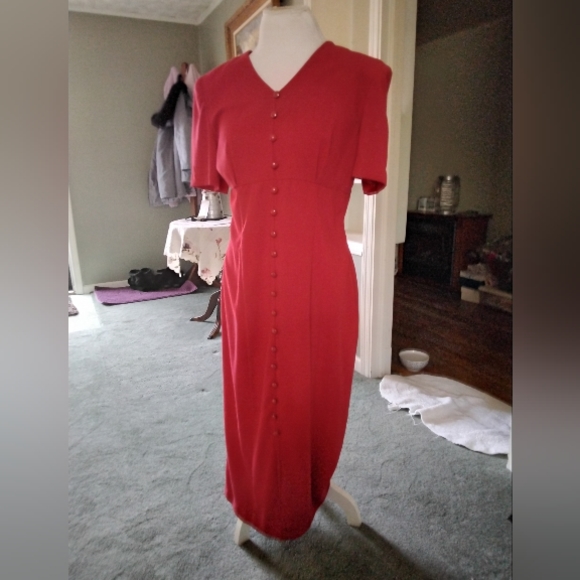 Ladies dress - Picture 1 of 1